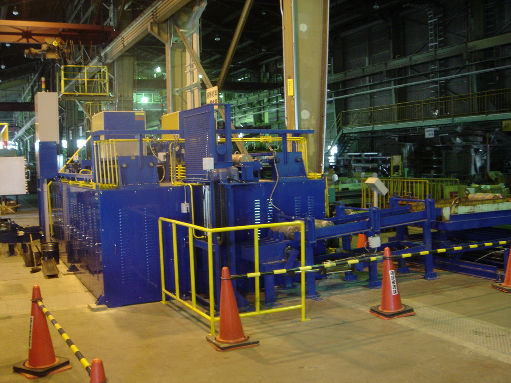 Low-frequency double-chamber induction heating furnace