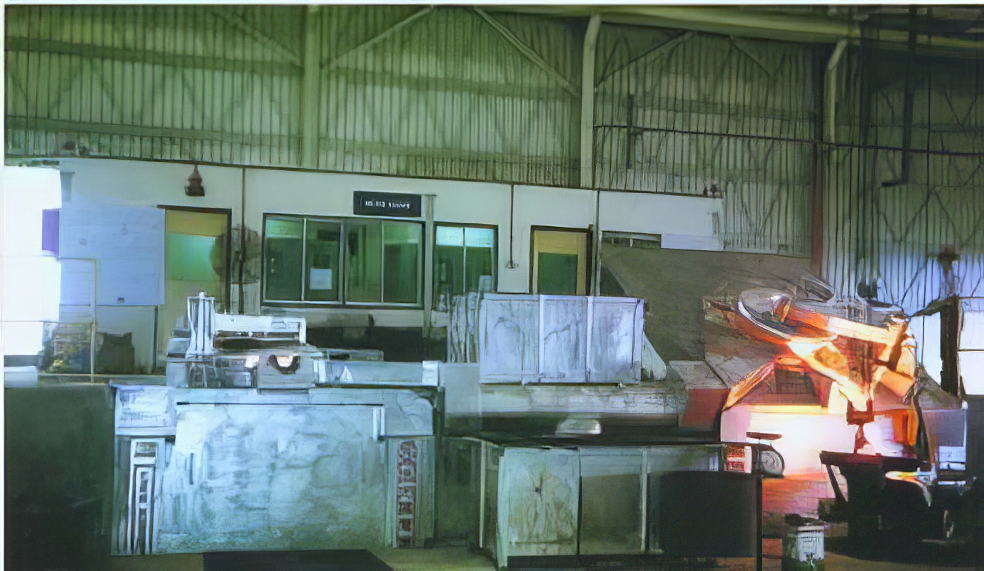 High-frequency induction melting and holding furnace